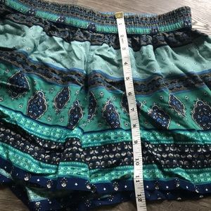 Mossimo Supply Co. Shorts - Festive Shorts w/pockets Mossimo Supply Co. Shorts - Festive Shorts w/pockets
